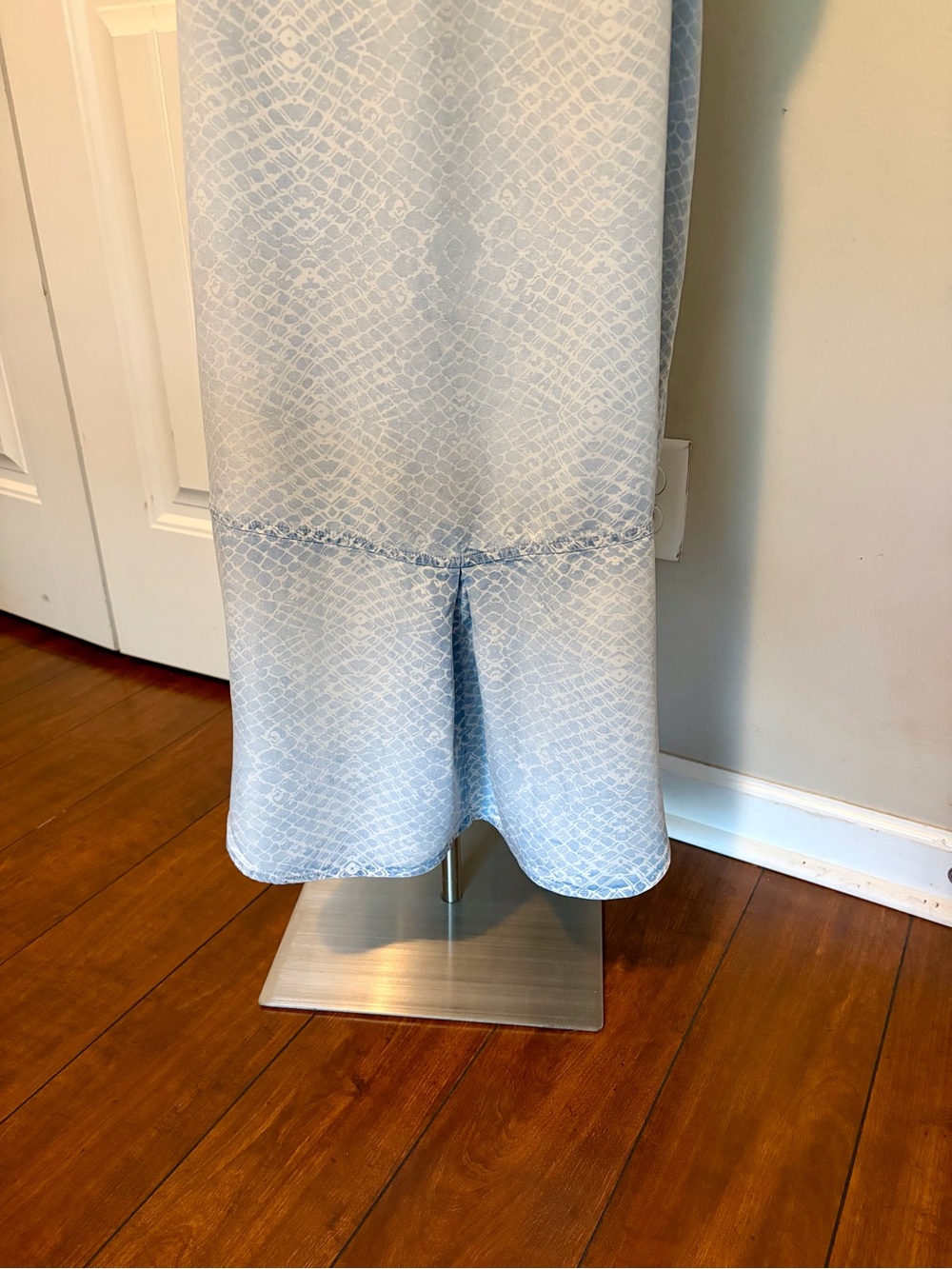 blue island Sleeveless Pale Blue Button-Front Midi Dress Tencel Sz L Beachwear - Picture 6 of 8